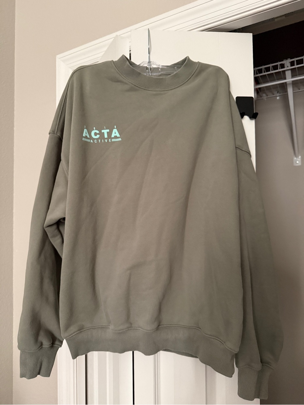 ACTA Olive Crewneck Sweatshirt for Women